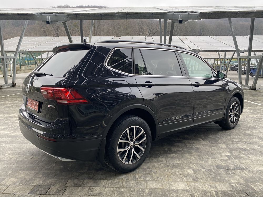 Volkswagen Tiguan SE 4 motion