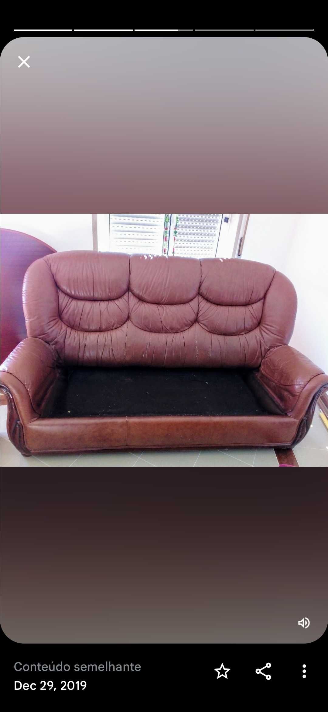 Sofás em couro (Sofá-cama + 2 maples)