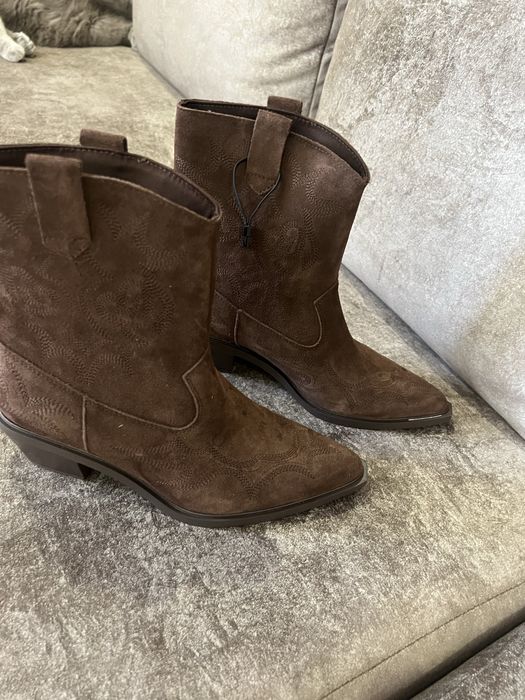 Продам козаки не підійшов розмір,