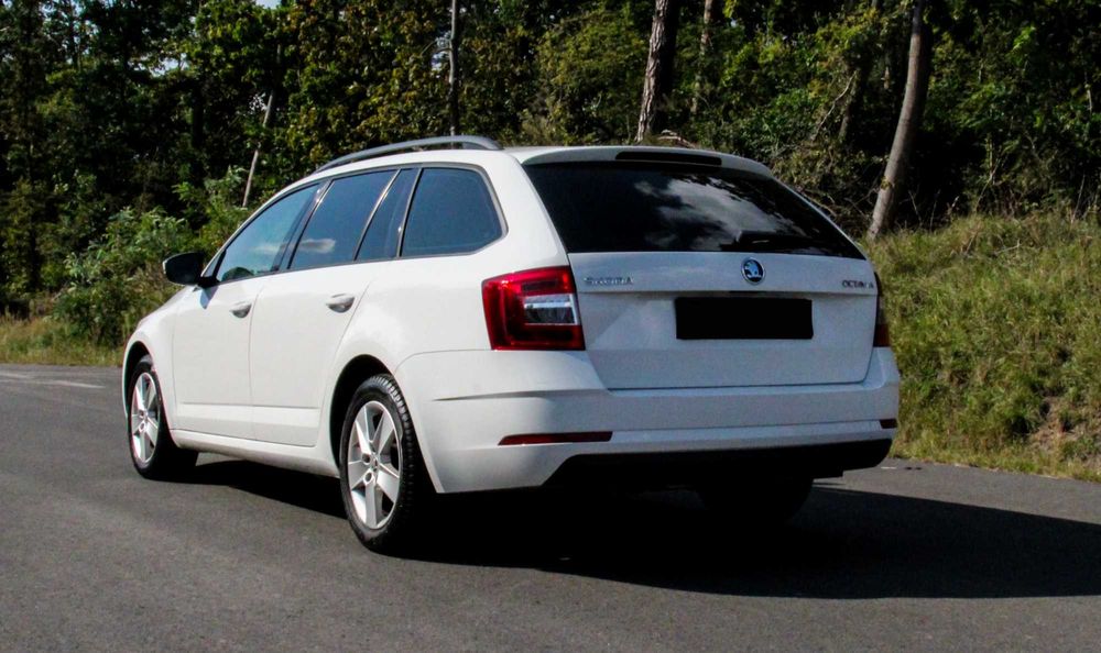 WYNAJEM ŠKODA OCTAVIA kombi – 1.6 diesel 110 KM – manual WYPOŻYCZALNIA