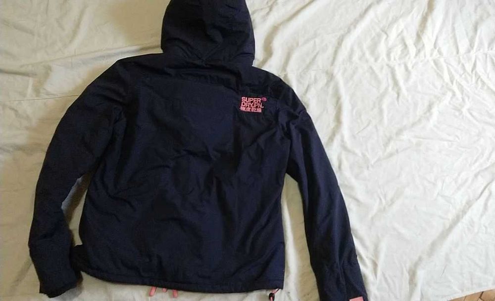 женская куртка на флисовой подкладке Superdry размер L