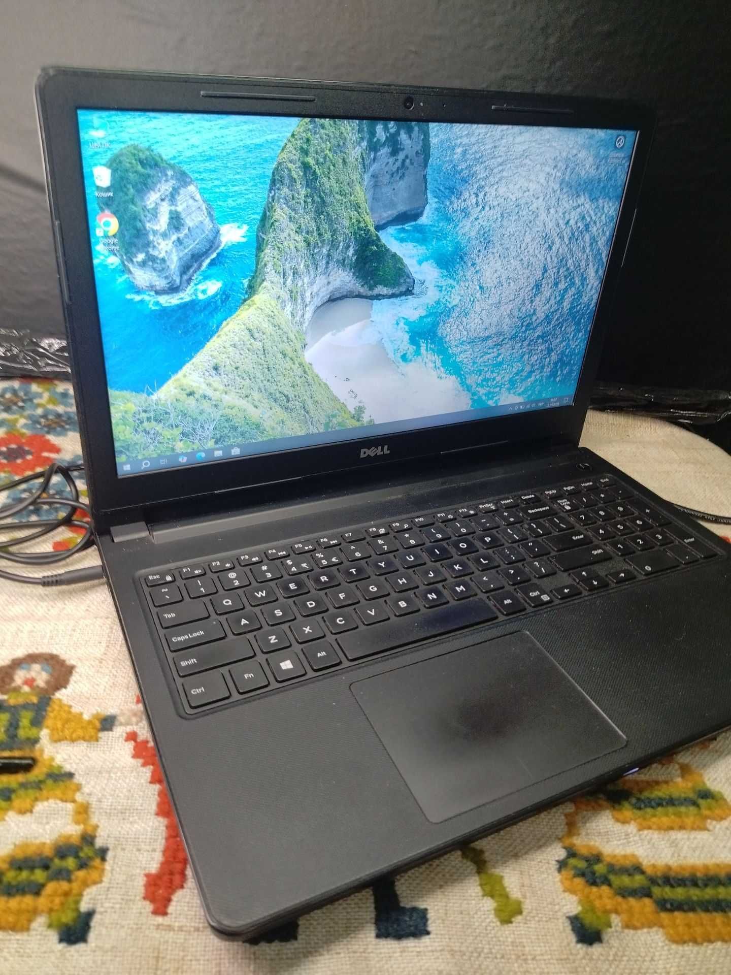 Ноутбук Dell vostro i3-7020u/8gb DDR4/128 SSd/15,6