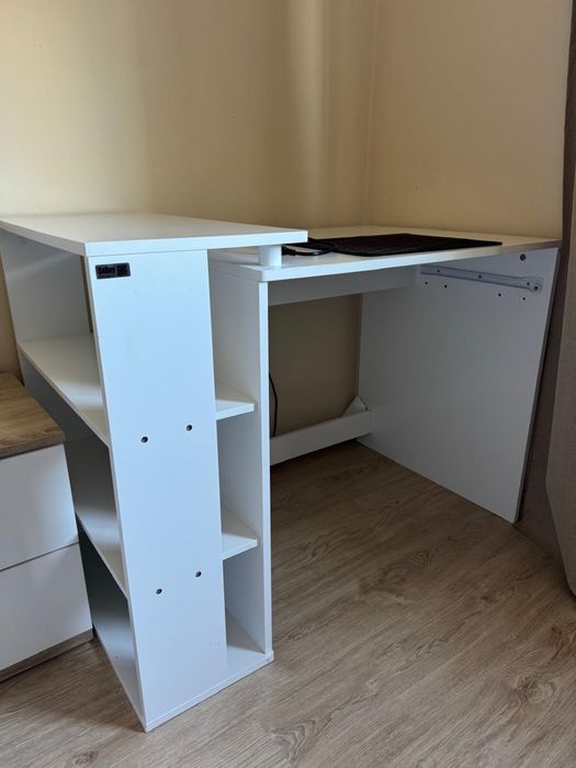 Secretaria como nova