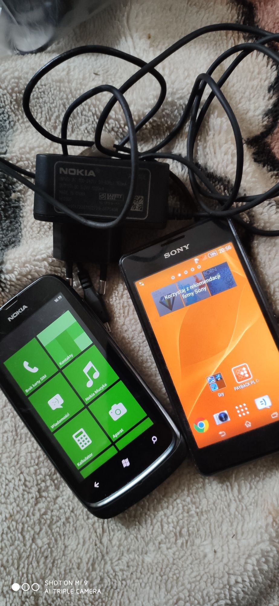 Nokia Lumia i Sony -telefony