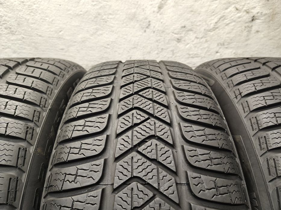 4X 225/55R17 101V XL Pirelli Sottozero 3 Winter 7mm 2023 Zimowe