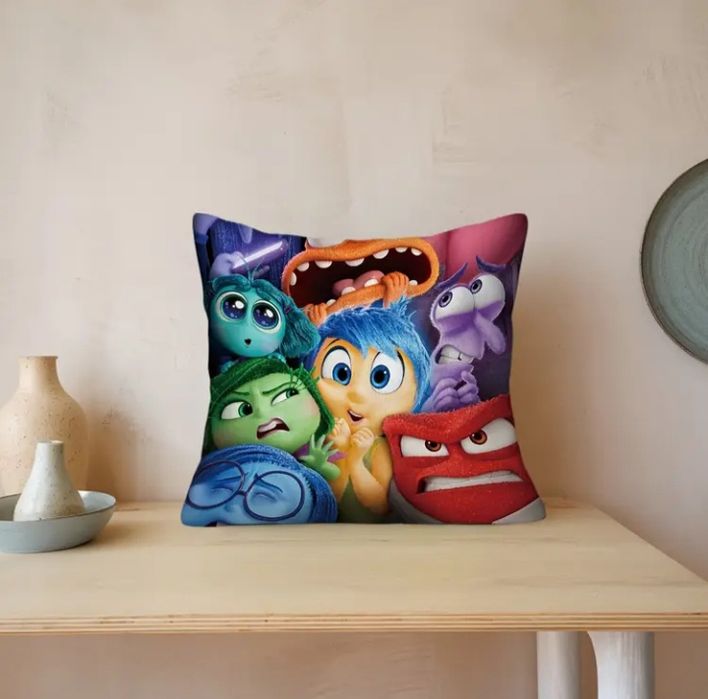 Almofada do Filme Inside Out -  Personagens: Alegria, Tristeza, Raiva,