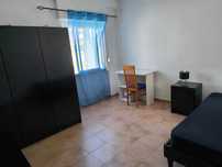 Quarto a senhor com serventias
