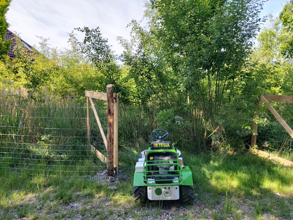 Koszenie trawy działek, karczowanie nieużytków, rębak,wycinka