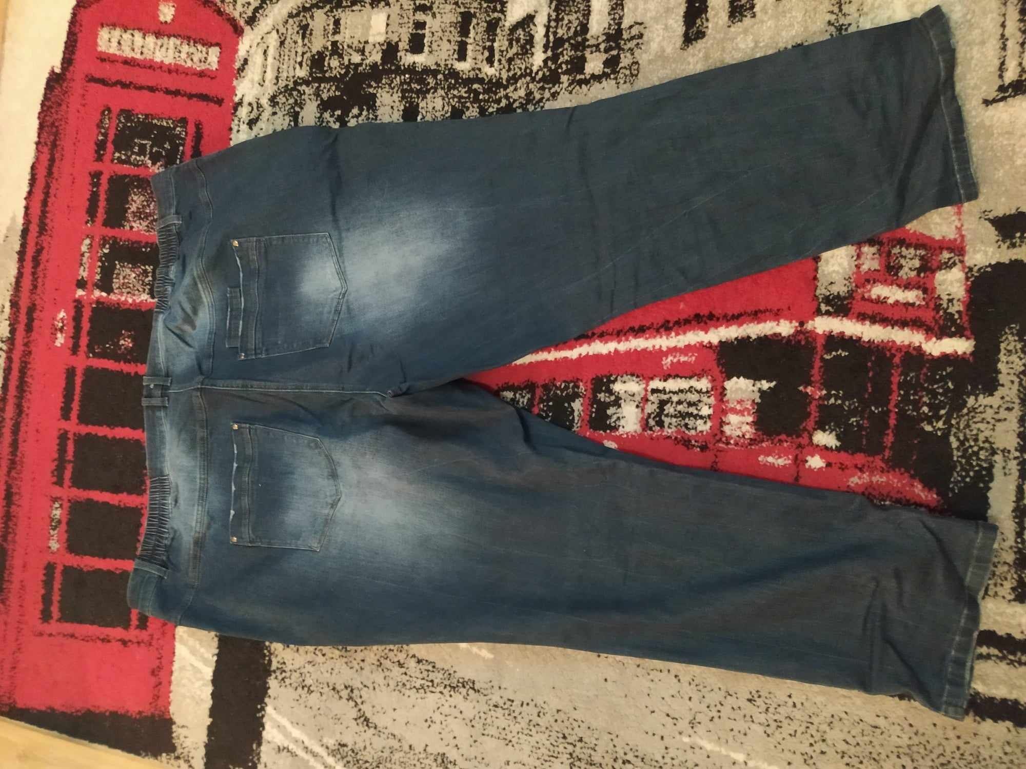 Duże spodnie jeansowe