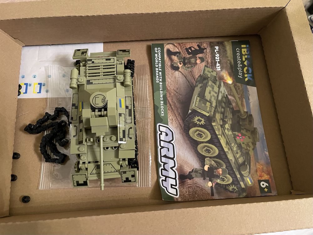 Конструктор Лего Lego танк в коробці 301 деталь