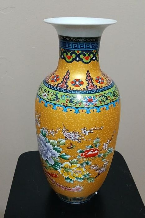 Jingdezhen. Sygnowany Chinski porcelanowy wazon