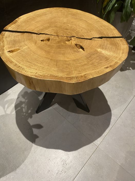 Stolik z plastra dębu z żywicą loft