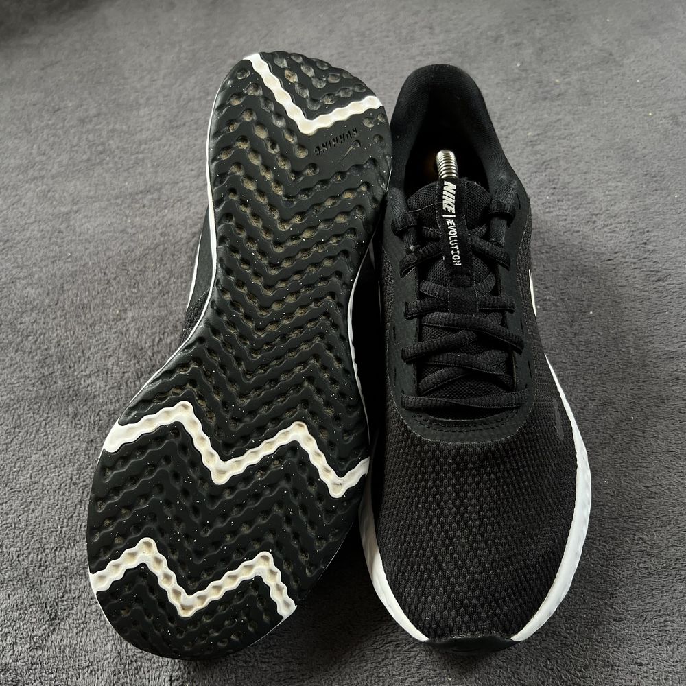 Чоловічі кросівки Nike revolution. P. 39. Ідеал!!!