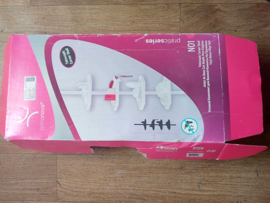 Полка в ванную угловая