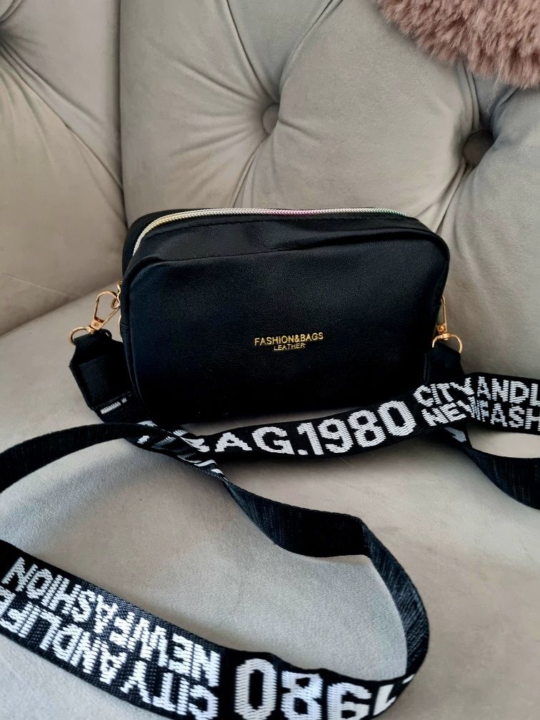Mała torebka kosmetyczka damska elegancka dziewczęca crossbody miejska