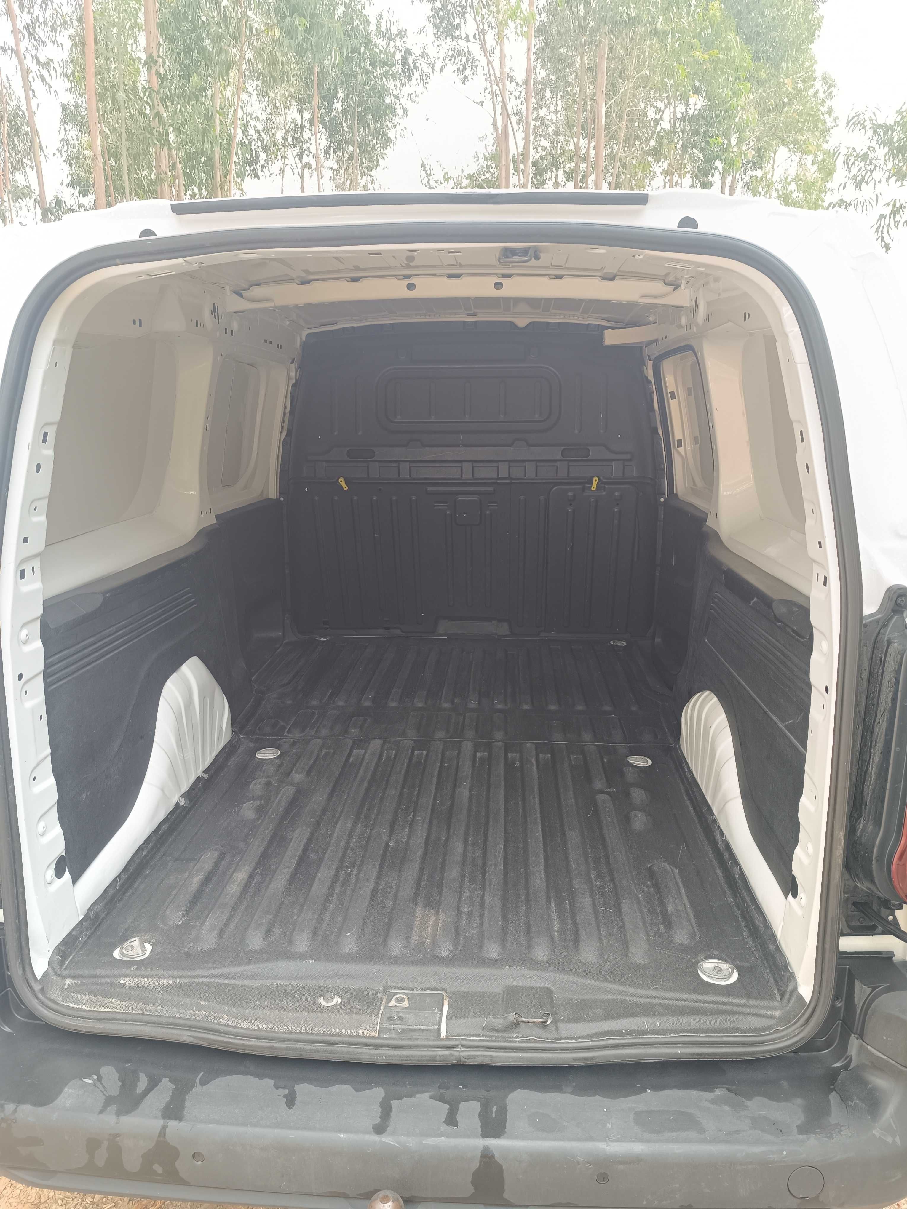 Opel Combo Longa/XL (L2H1) 3 lugares 2020 Nacional