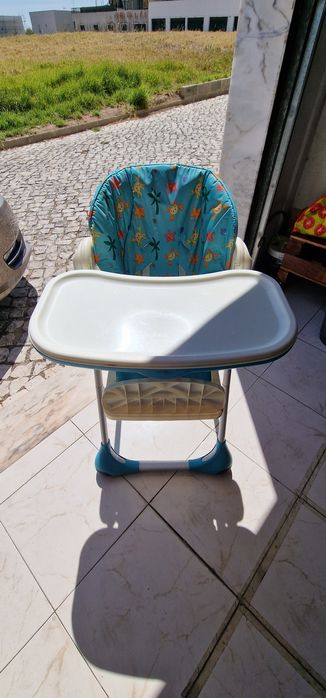 Vendo cadeira refeição CHICCO