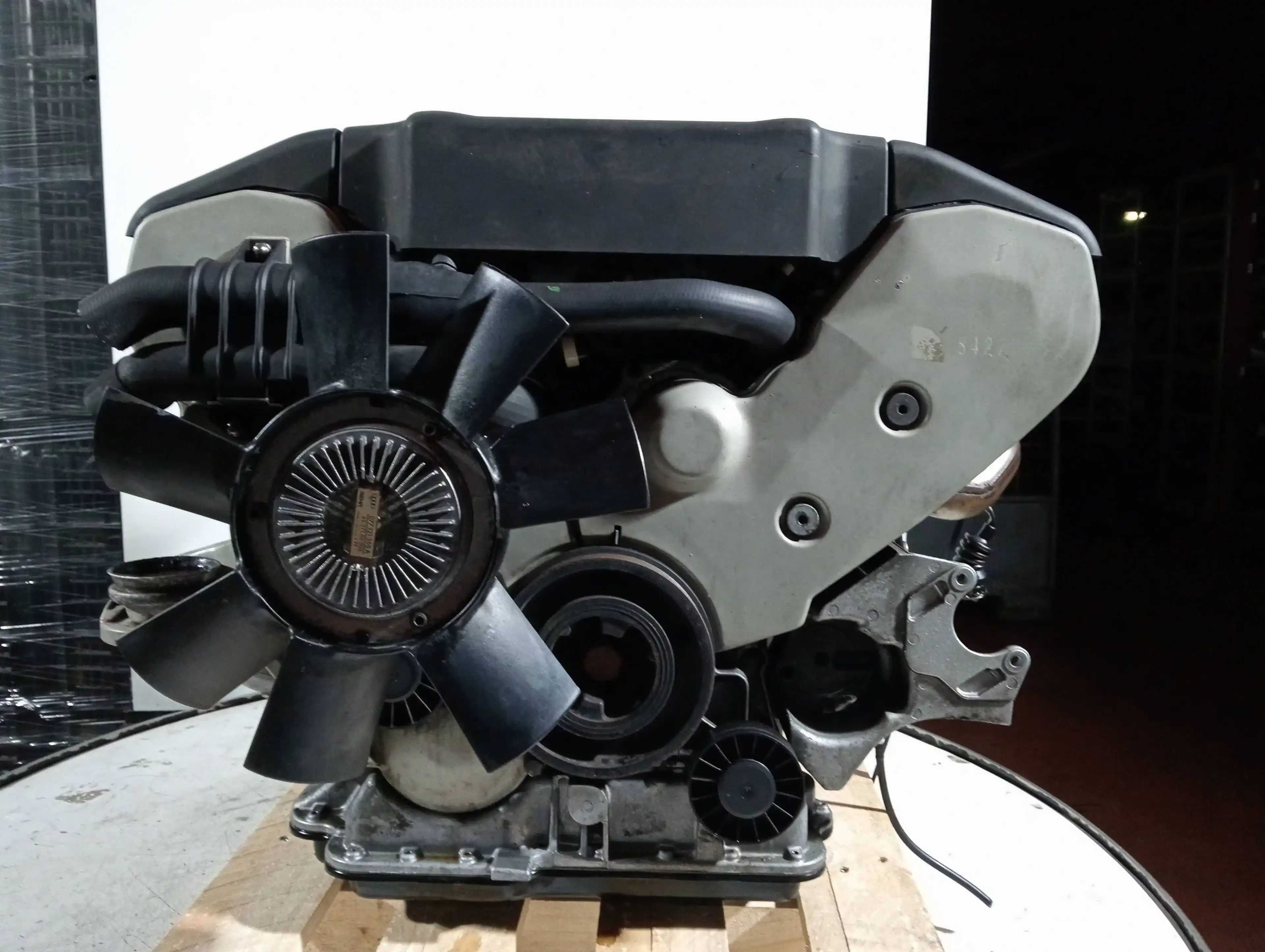Motor Audi A8 3.7 V8 230 CV    AEW