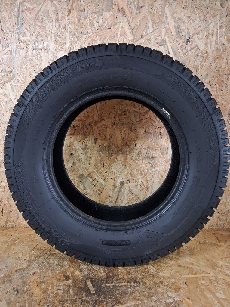 Opony wzmacniane 225 65 R16C