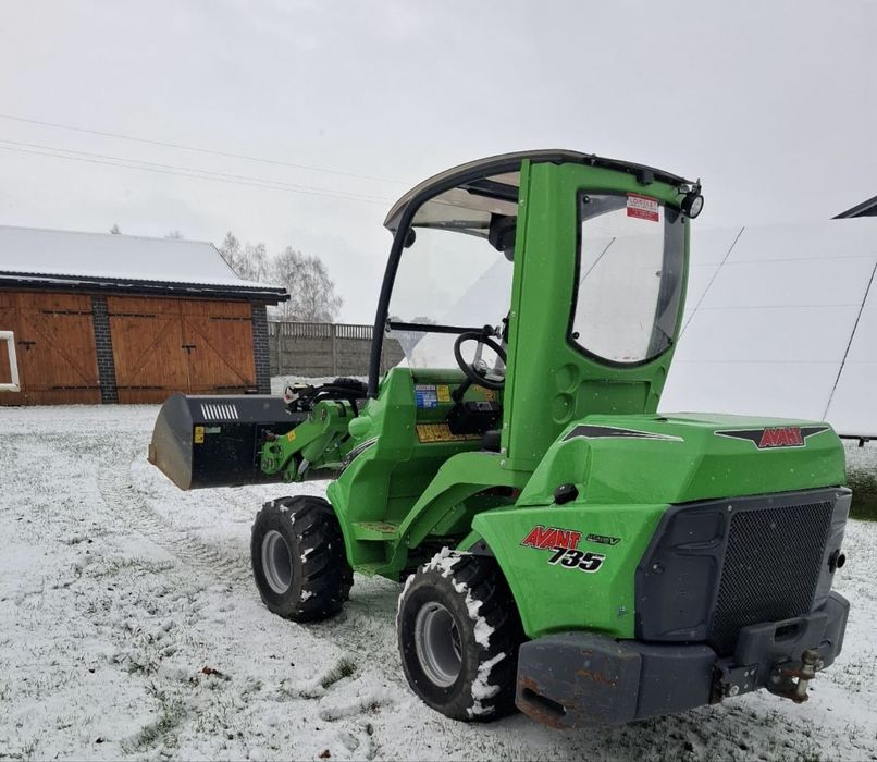 Ładowarka miniładowarka Avant 735