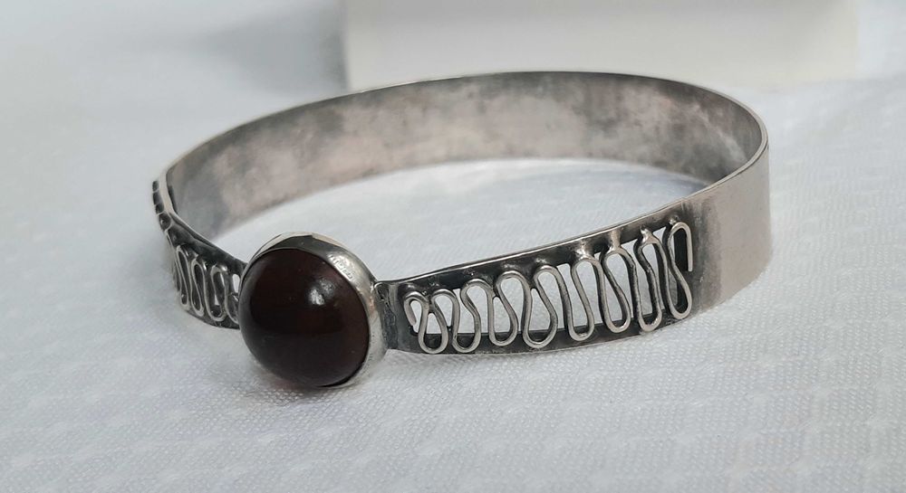 Srebrna bransoletka Rytosztuka Poznań z bursztynem. PRL.