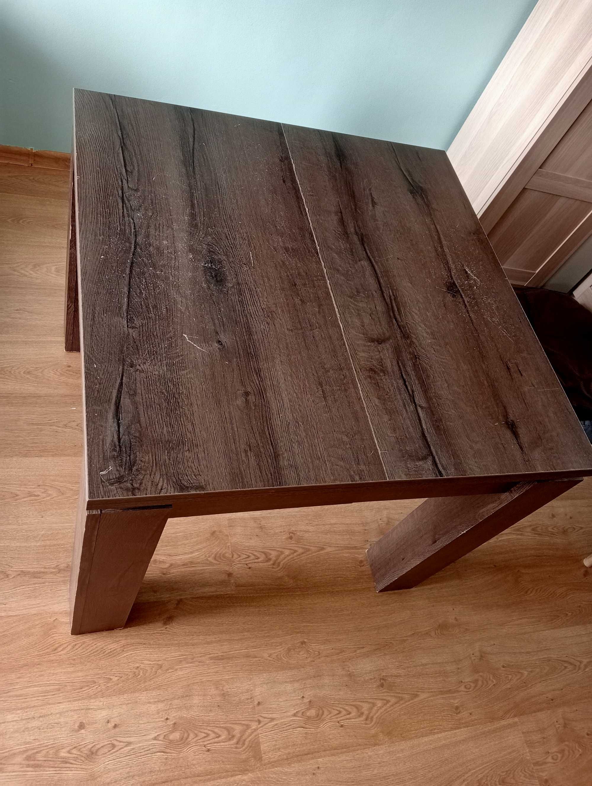Stół do salonu 90x90