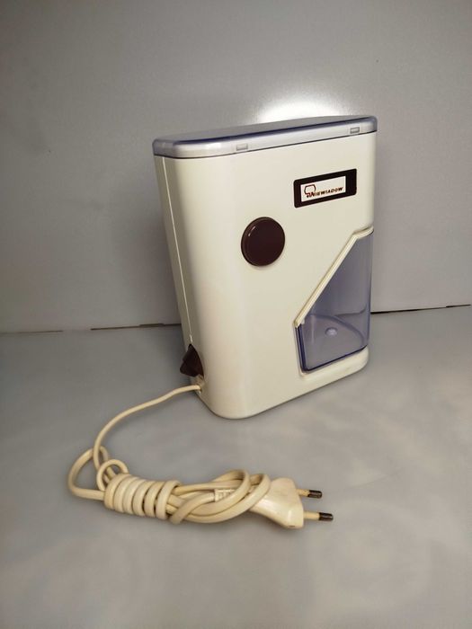 Młynek żarnowy do kawy Niewiadów typ 820