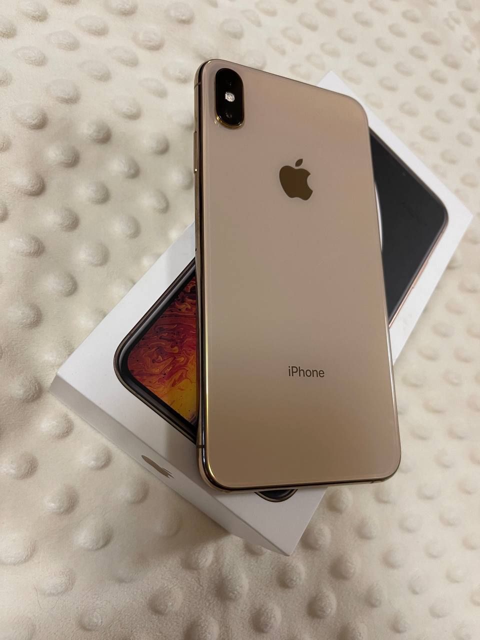 Iphone Xs max 64 gold