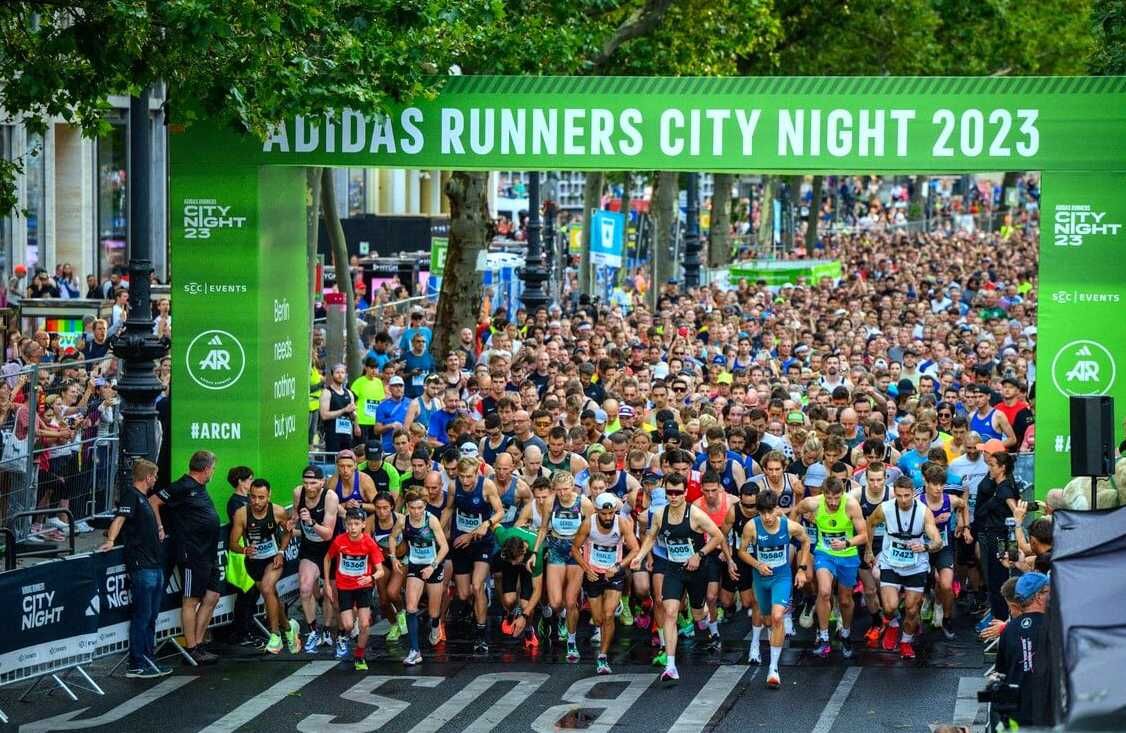 Piękny medal Adidas Runners City Night Berlin 2023