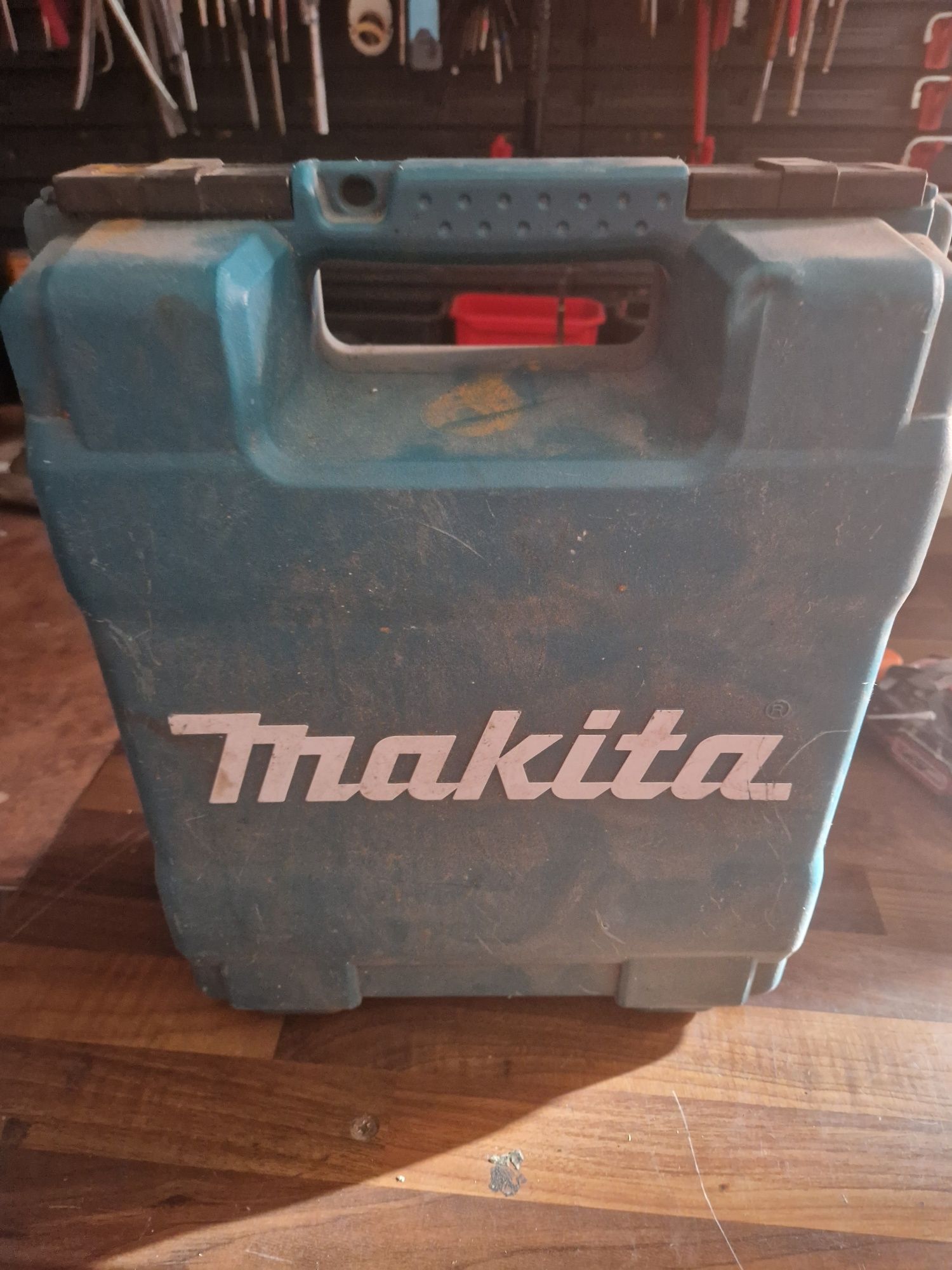 Wiertarko-wkretarka Makita + 2 aku