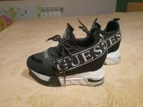 Buty Guess nie zniszczone
