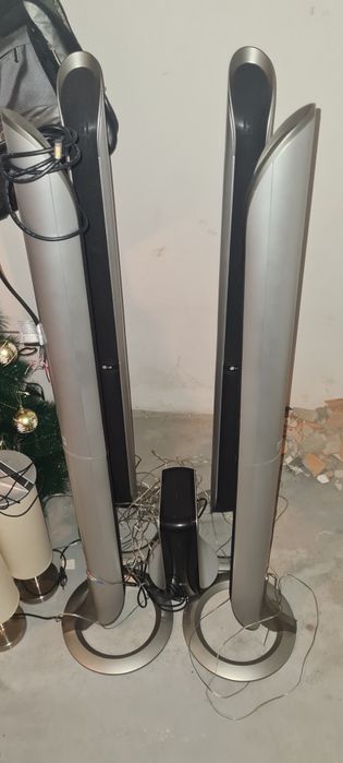 Sistema de som LG com colunas
