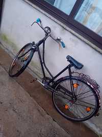 Bicicleta antiga senhora