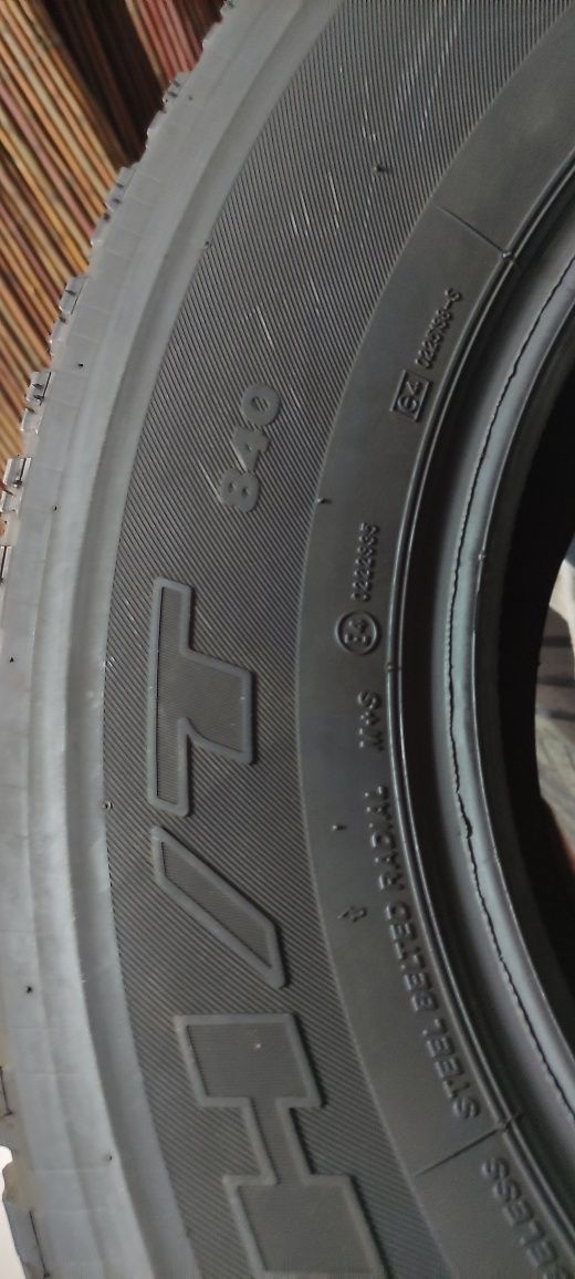 Pneus 275/65/17 Bridgestone semi novos