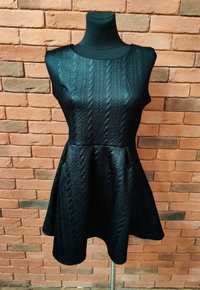 Sukienka czarna rozkloszowana wytłaczane wzory bal sylwester roz L