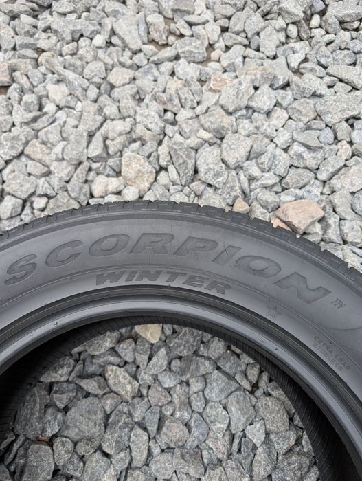 Комплект зимових шин Pirelli 255/55 R18 255*55 18 Scorpion Winter