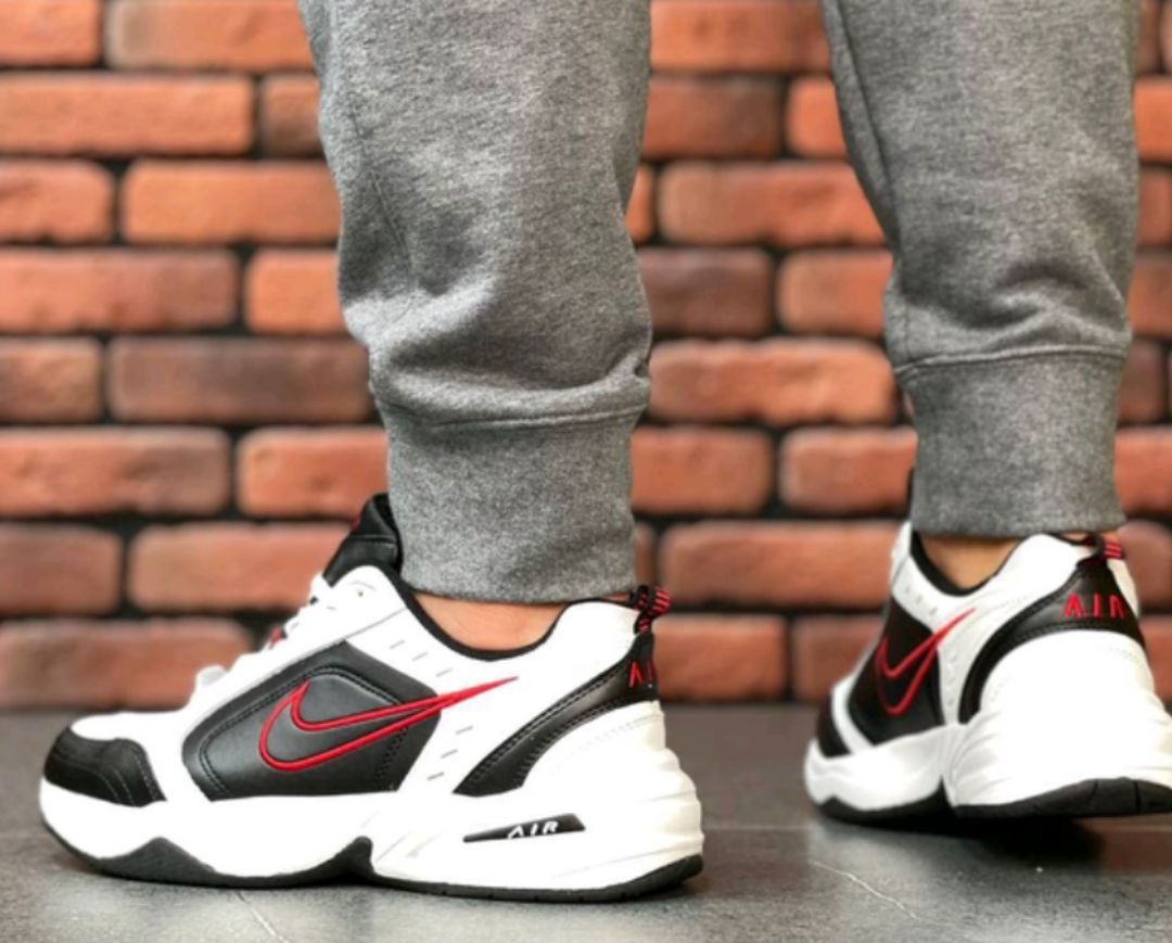 Nike Air Monarch IV кросівки