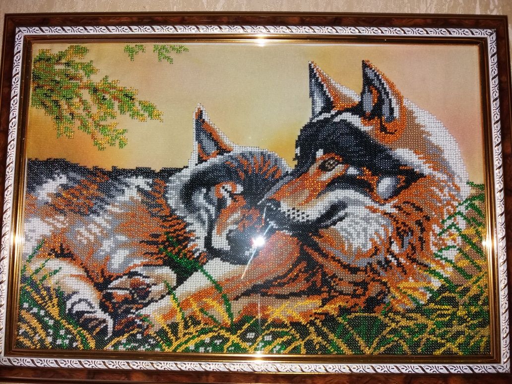 Картина бисером волк и волчица
