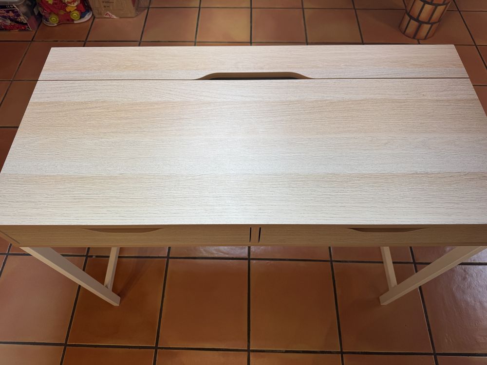 Mesa Alex (IKEA) para estudo e computador