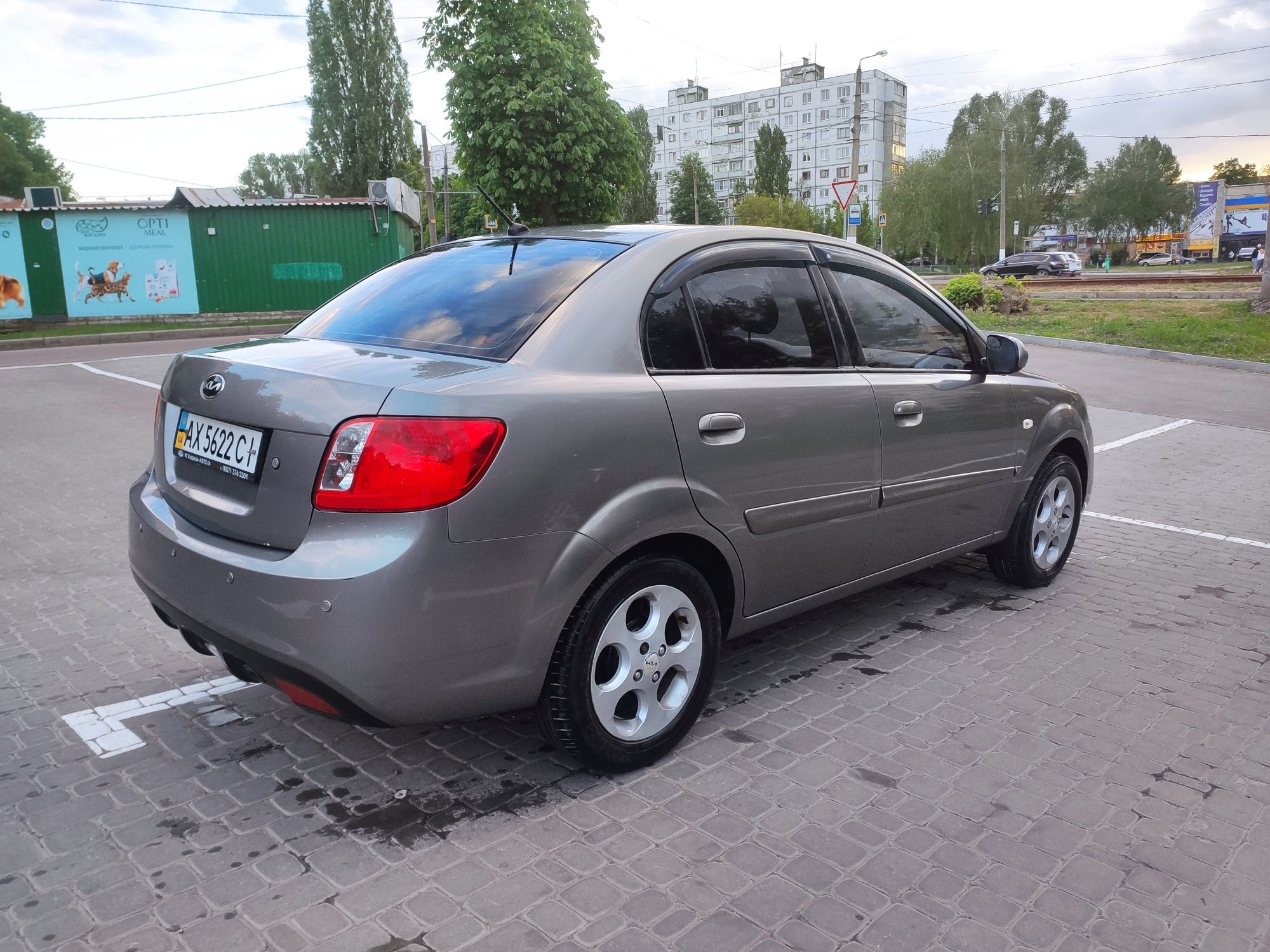 Авто Kia Rio 2011 рік(Власник з салону)