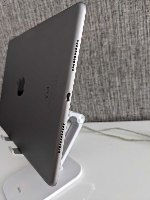 Apple iPad Pro на 32 GB #128