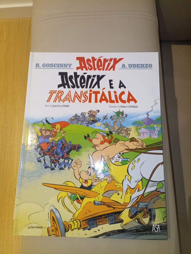 Livro"Astérix e a Transitálica"