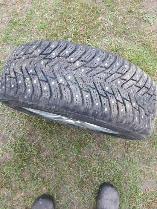 Шини 205/60 R16 Nokian комплект