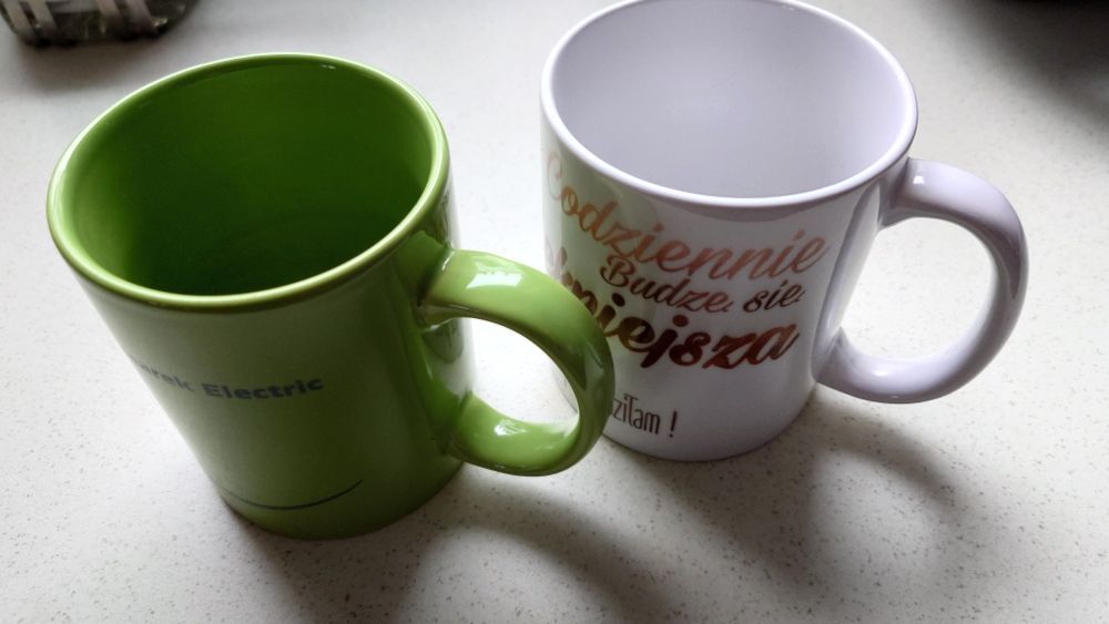 Zestaw 2 szt kubków 1x biały 1x zielony