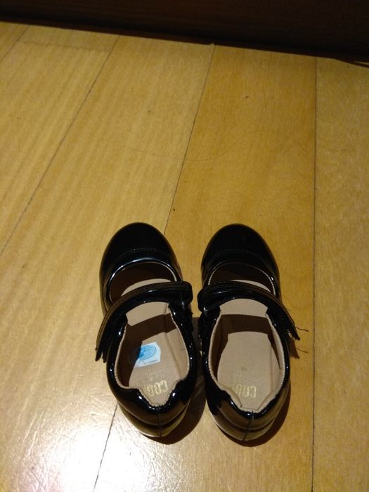Sapatos pretos verniz menina Tam. 26