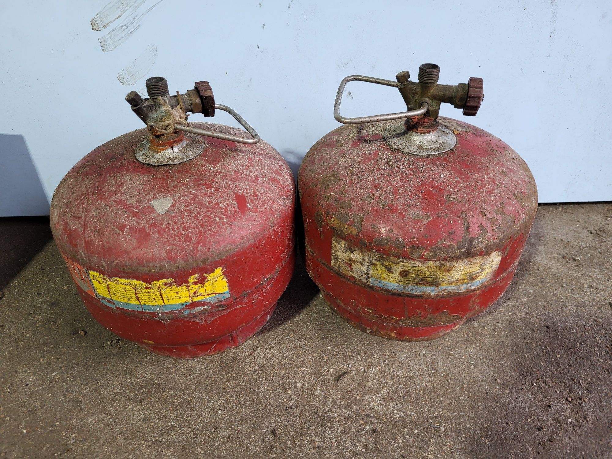 Dwie butla gazowa 2kg turystyczna propan butan gaz