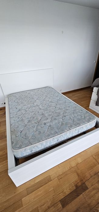 Cama malm (1.40 2.00) + estrado + 4 gavetas