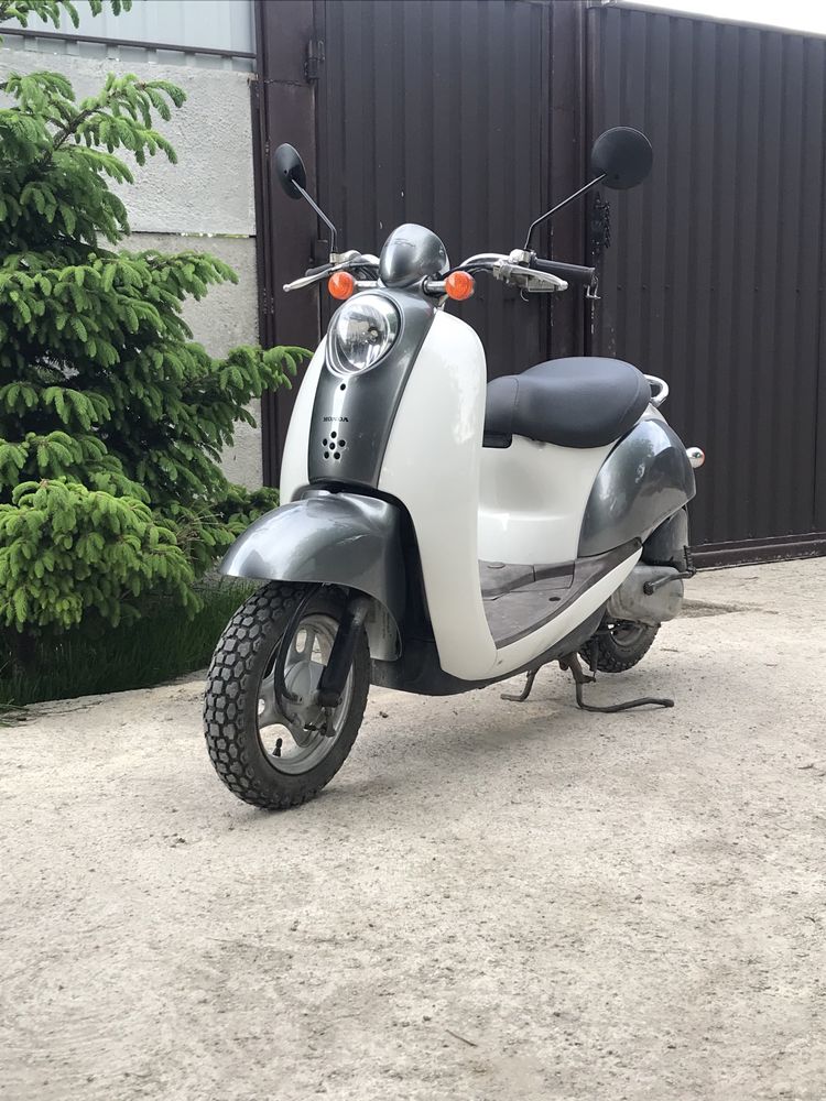 Honda crea scoopy 4t водяне охолодження