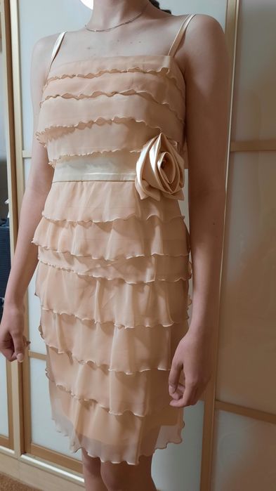 Платье нарядное новое 40-42 разм