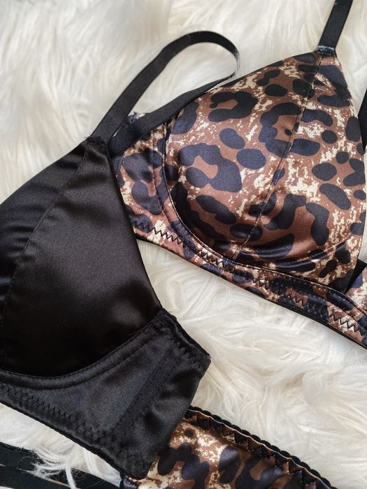 Комплект білизни чашка А, бюстгальетр і трусики